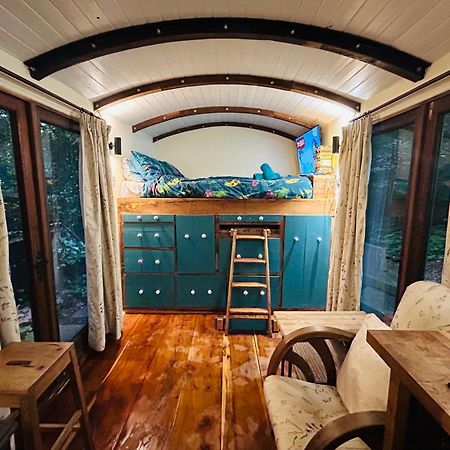 Вілла The Railway Carriage - Blue Glasbury Екстер'єр фото